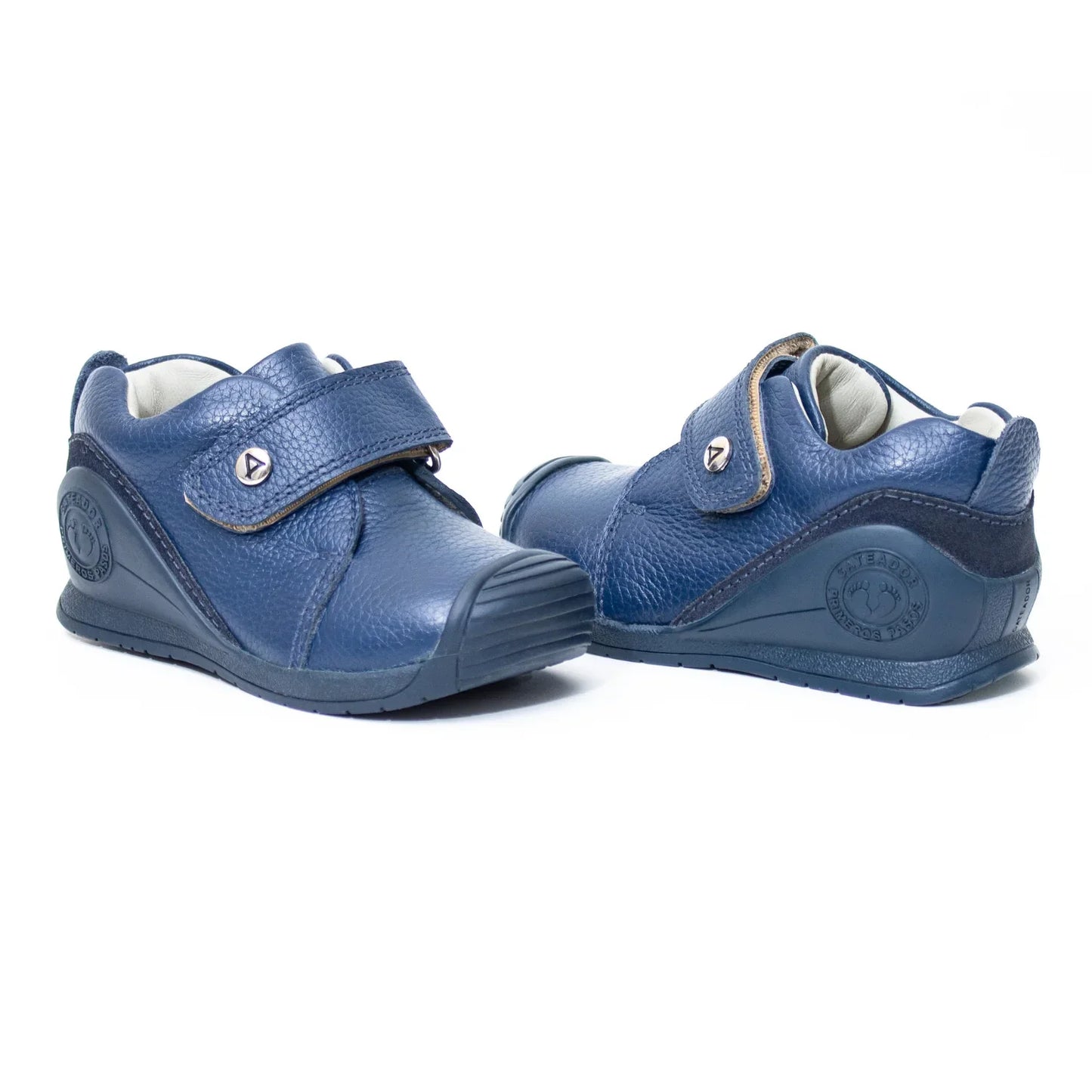 Zapatos para Niños de color azul en vista frontal