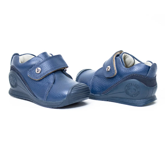 Zapatos para Niños de color azul en vista frontal