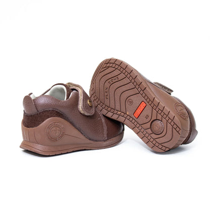 Zapatos para Niños de color marron en vista lateral izquierda