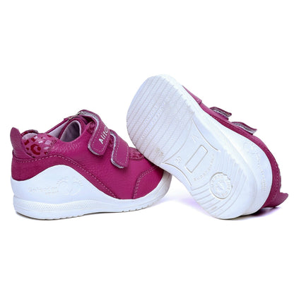 Zapatos para Niñas de color fucsia en vista lateral izquierda
