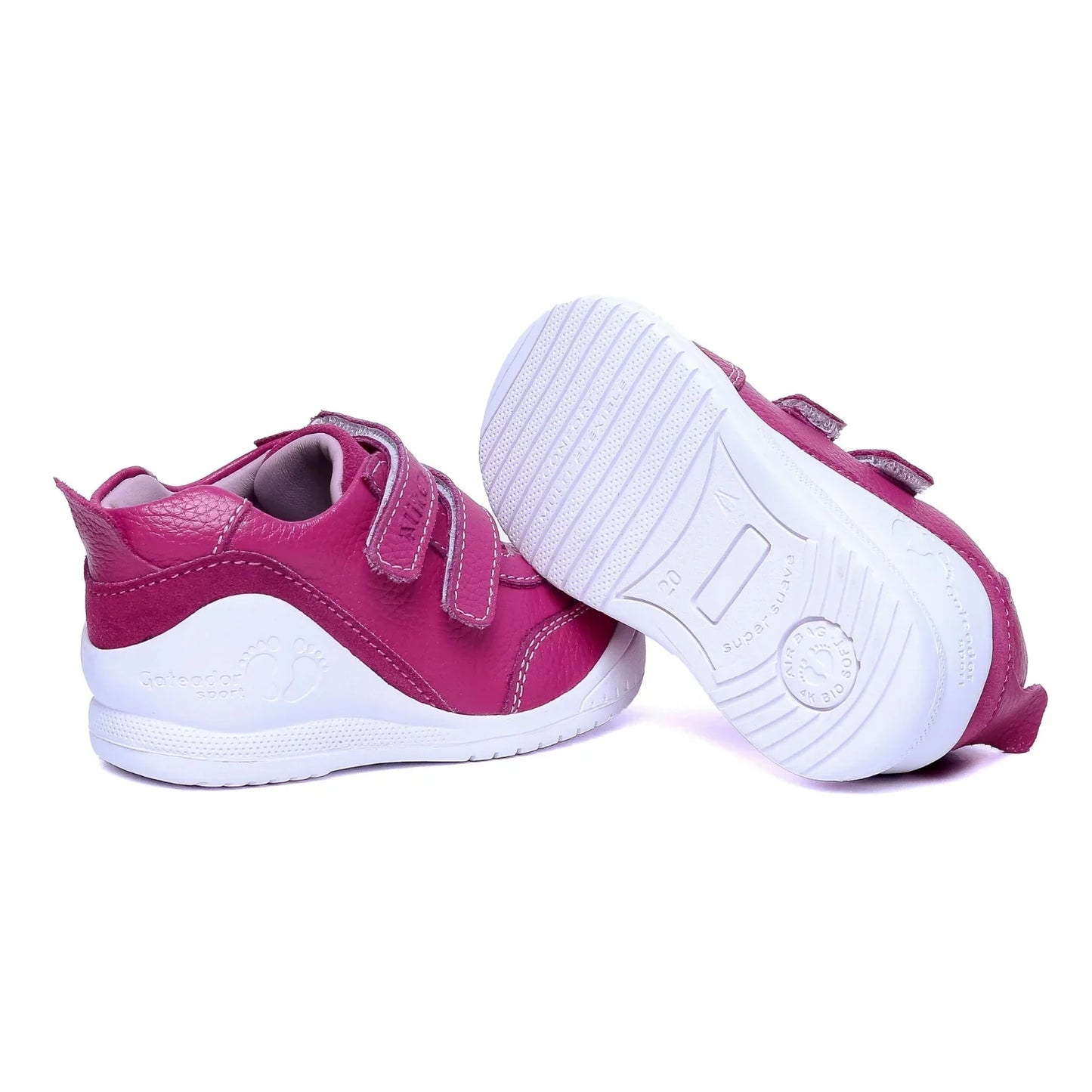 Zapatos para Niñas de color fucsia entero en vista lateral izquierda