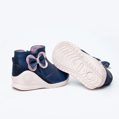 Zapatos para Niñas de color azul en vista lateral derecha