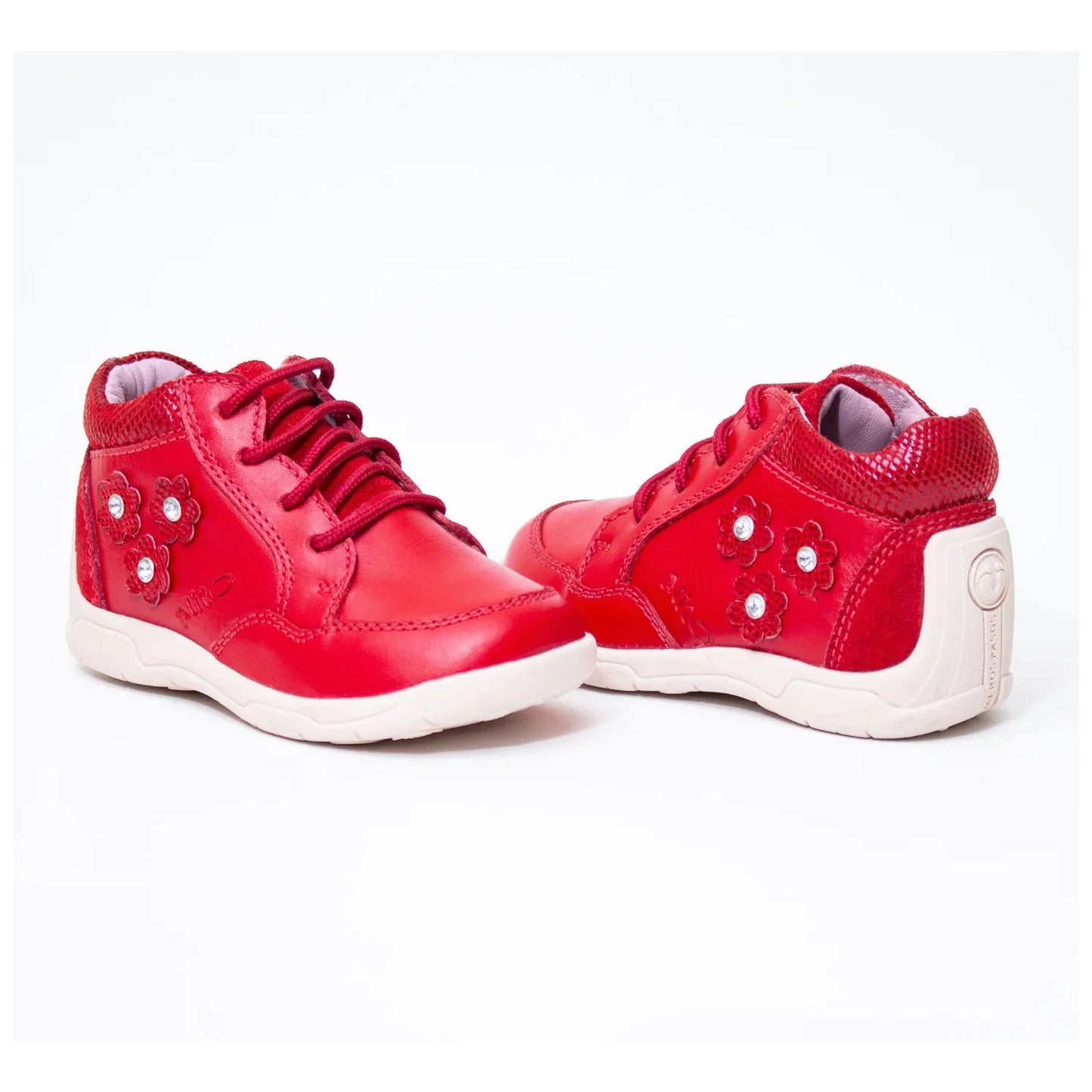 Zapatos para Niñas de color rojo en vista frontal