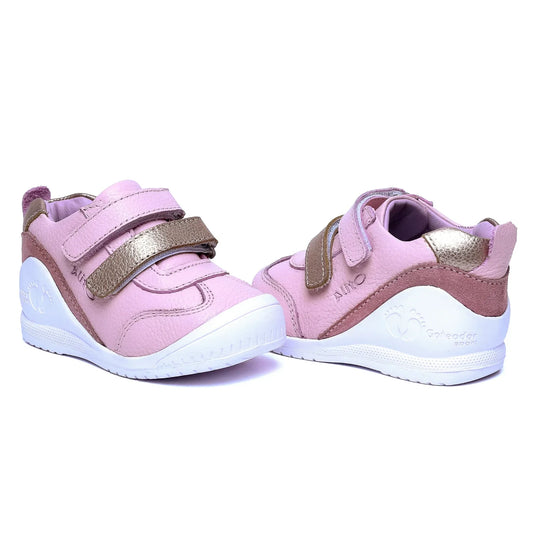 Zapatos para Niñas de color rosado en vista frontal