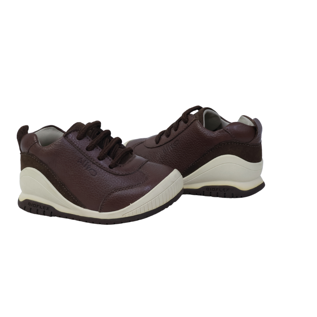 Zapatos para Niños de color marron en vista lateral derecha