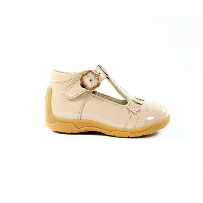 Zapatos para Niñas de color hebilla nude en vista lateral derecha