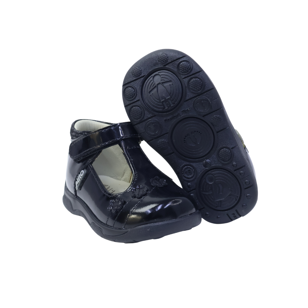 Zapatos para Niñas de color pega negro en vista lateral izquierda