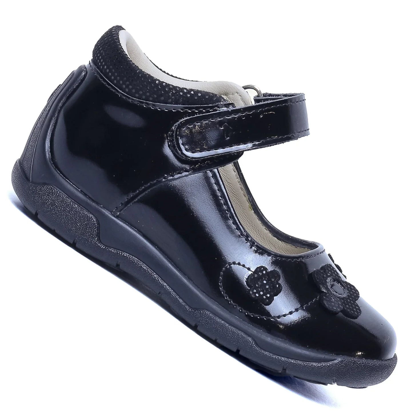 Zapatos para Niñas de color negro charol en vista lateral derecha