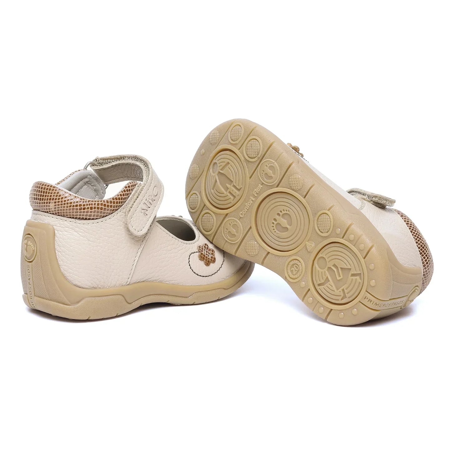 Zapatos para Niñas de color nude en vista lateral izquierda