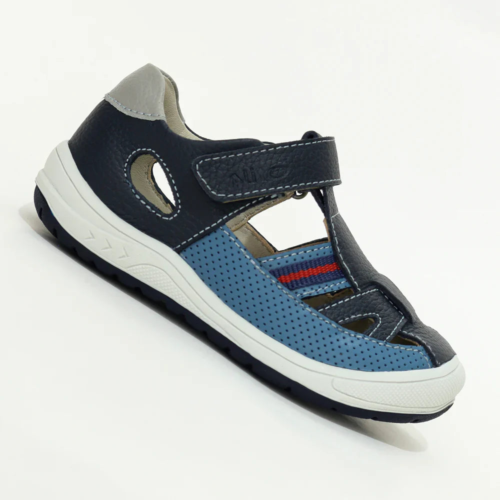 Sandalias para Niños de color azul en vista lateral derecha