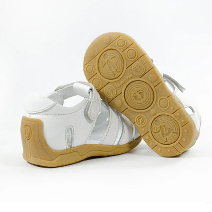 Sandalias para Niñas de color blanco en vista lateral izquierda