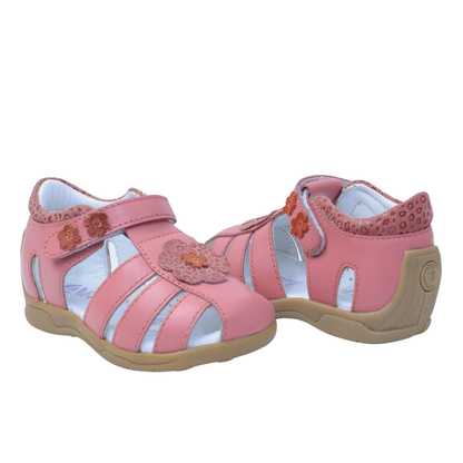 Sandalias para Niñas de color coral en vista lateral izquierda