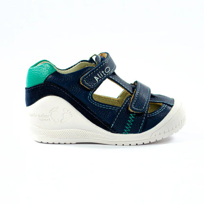 Sandalias para Niños de color azul en vista lateral derecha
