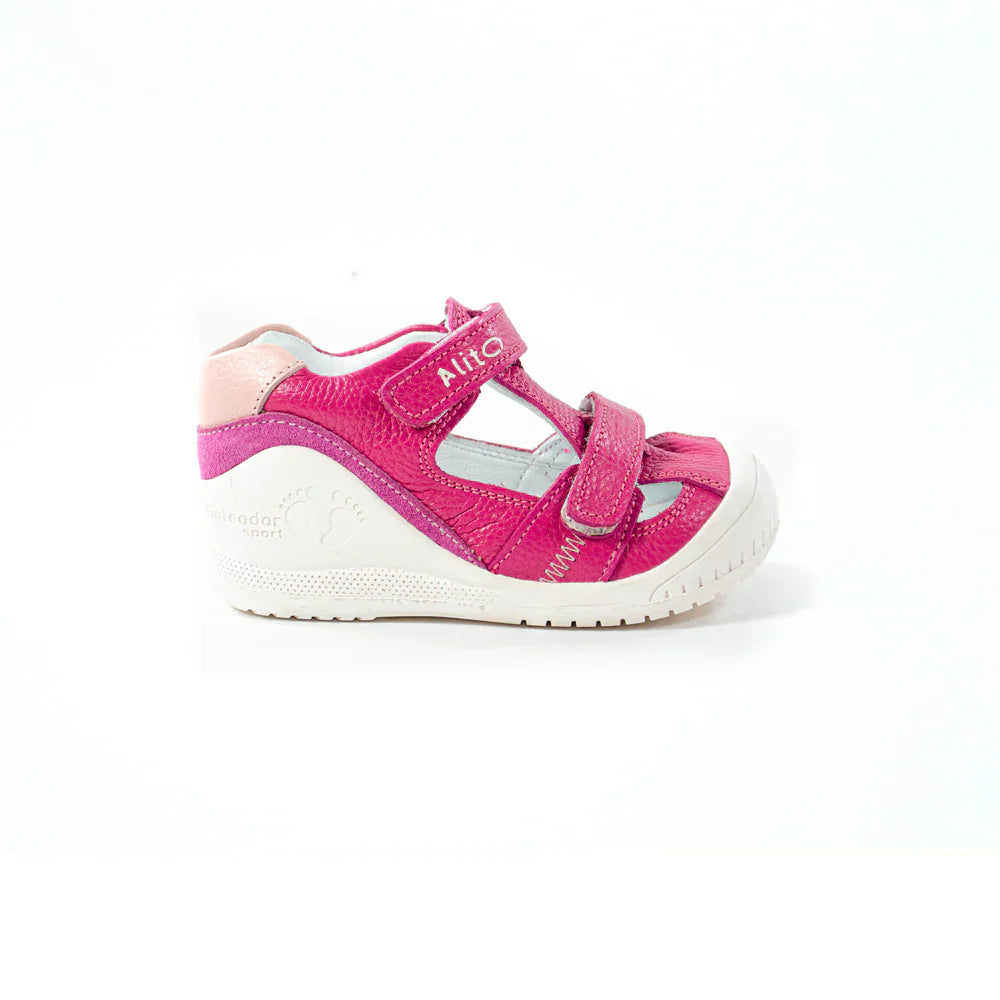 Sandalias para Niñas de color fucsia en vista lateral derecha