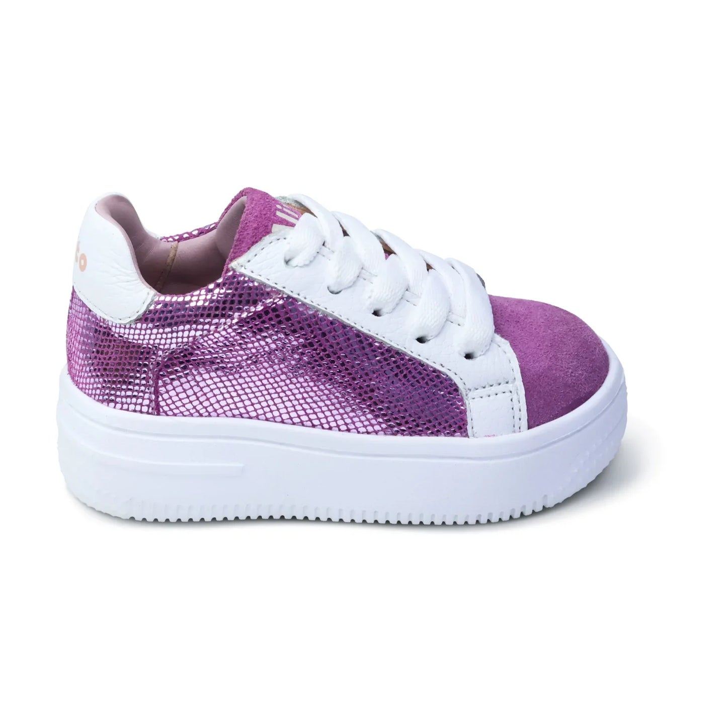 Zapatillas para Niñas de color fucsia en vista lateral derecha