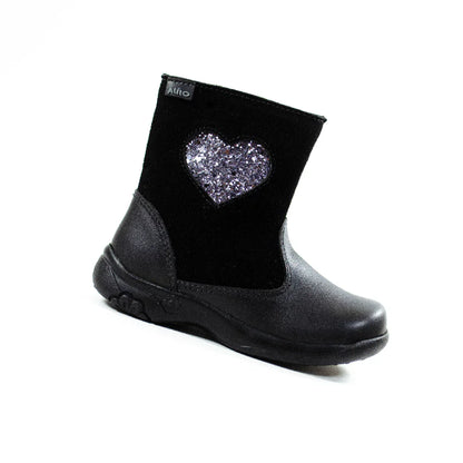 Botas para Niñas de color negra en vista lateral derecha