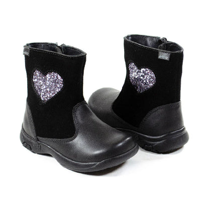 Botas para Niñas de color negra en vista frontal