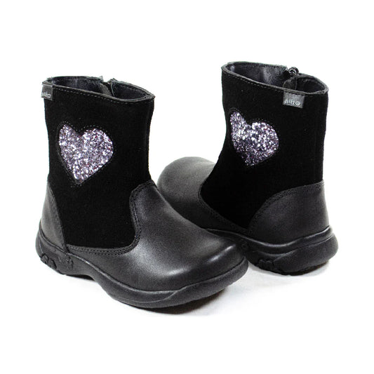 Botas para Niñas de color negra en vista frontal