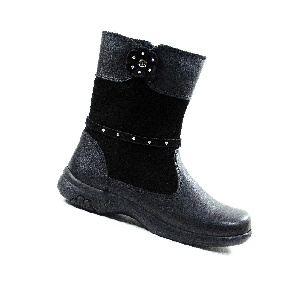 Botas para Niñas de color negra en vista lateral derecha