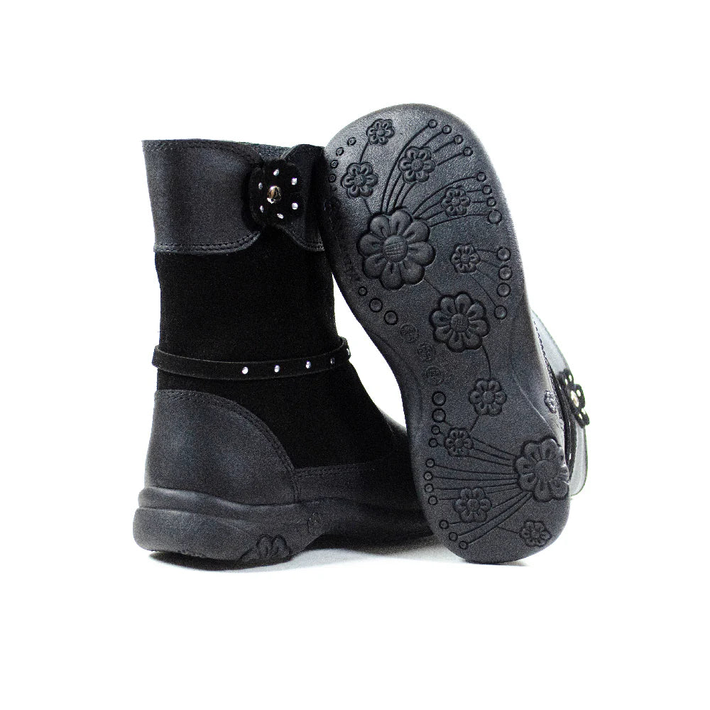 Botas para Niñas de color negra en vista lateral izquierda