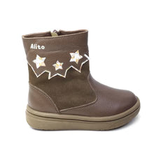 Botas para Niñas de color marron en vista lateral derecha
