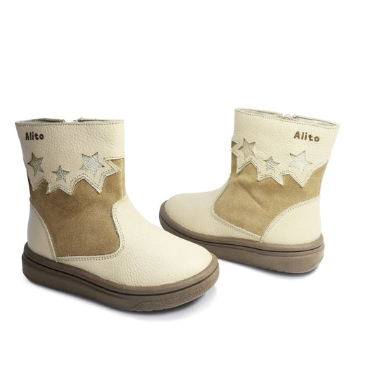 Botas para Niñas de color nude en vista frontal