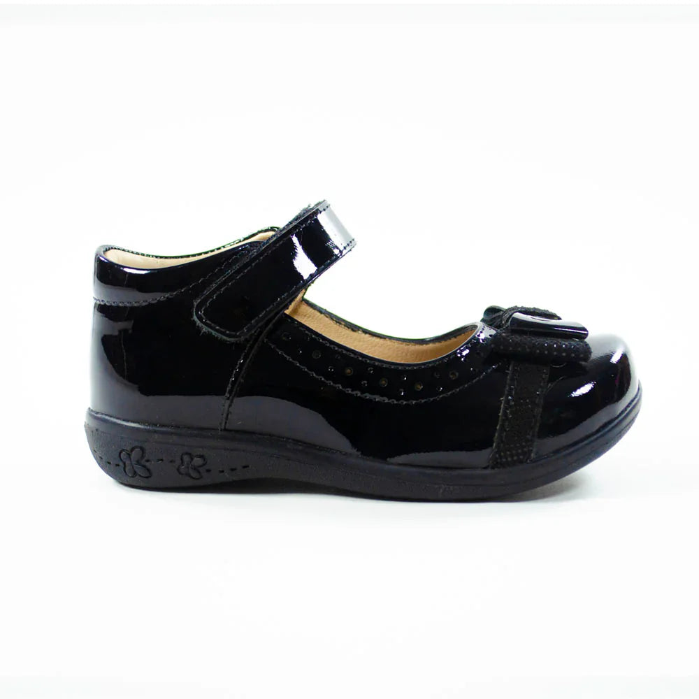 Zapatos para Niñas de color pega negro charol en vista lateral derecha