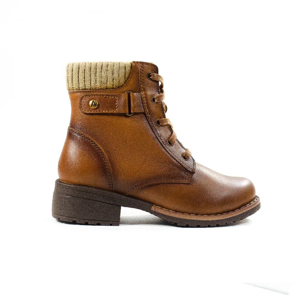 Botas para Niñas de color natural en vista lateral izquierda