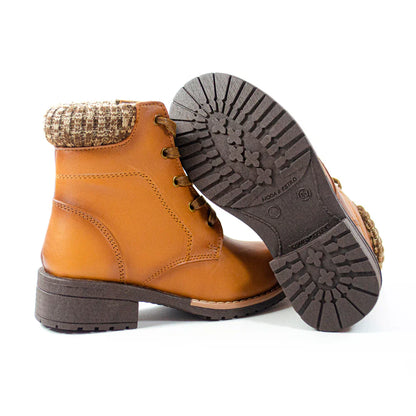 Botas para Niñas de color natural en vista lateral derecha