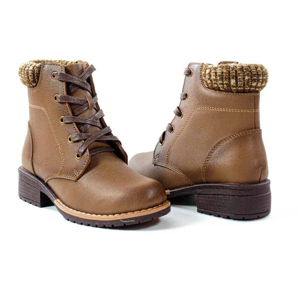 Botas para Niñas de color toffe en vista frontal