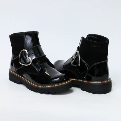 Botines para Niñas de color negro charol en vista frontal