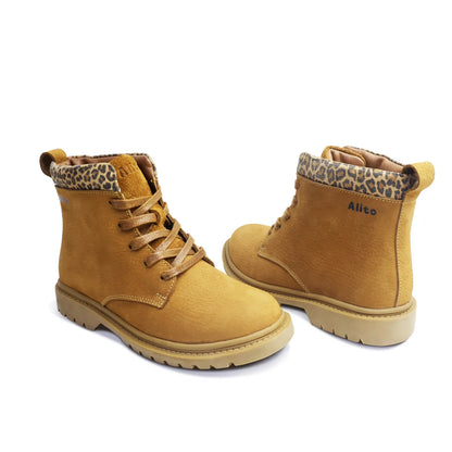 Botines para Niñas de color marron en vista frontal