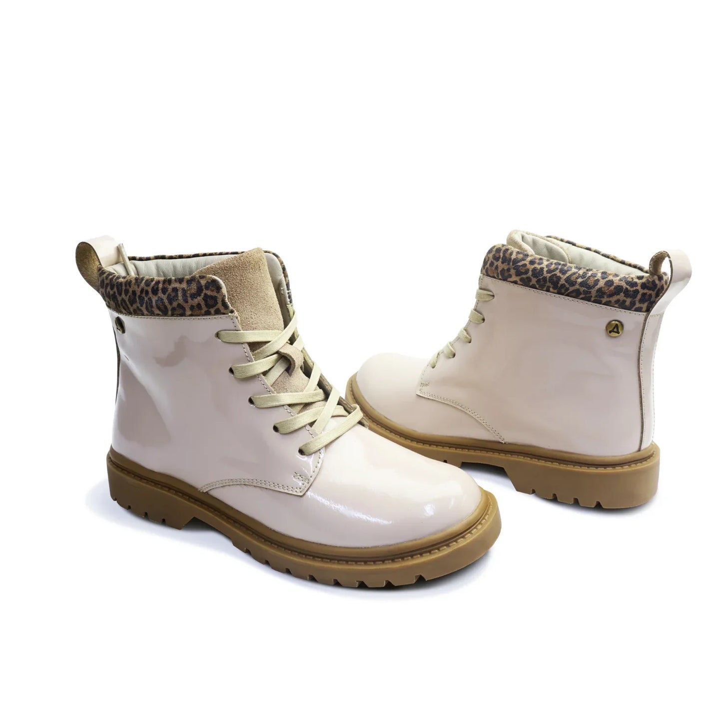 Botines para Niñas de color natural en vista frontal