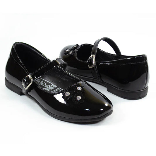 Zapatos para Niñas de color negro charol en vista frontal