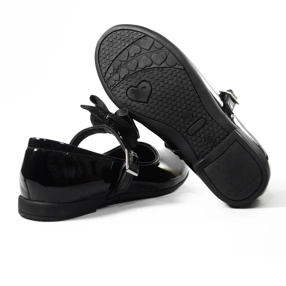 Zapatos para Niñas de color negro charol en vista lateral izquierda