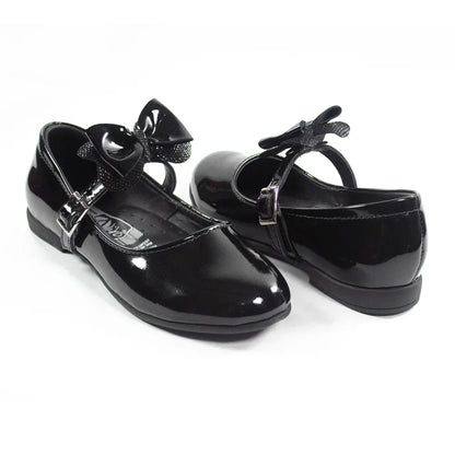 Zapatos para Niñas de color negro charol en vista frontal