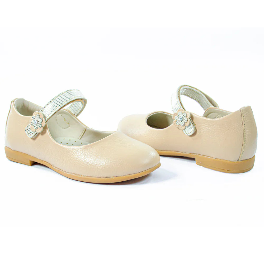 Zapatos para Niñas de color nude en vista lateral derecha