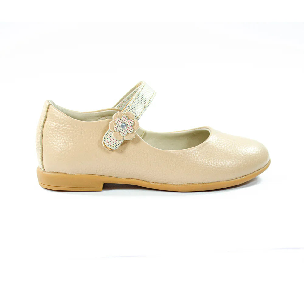 Zapatos para Niñas de color nude en vista frontal
