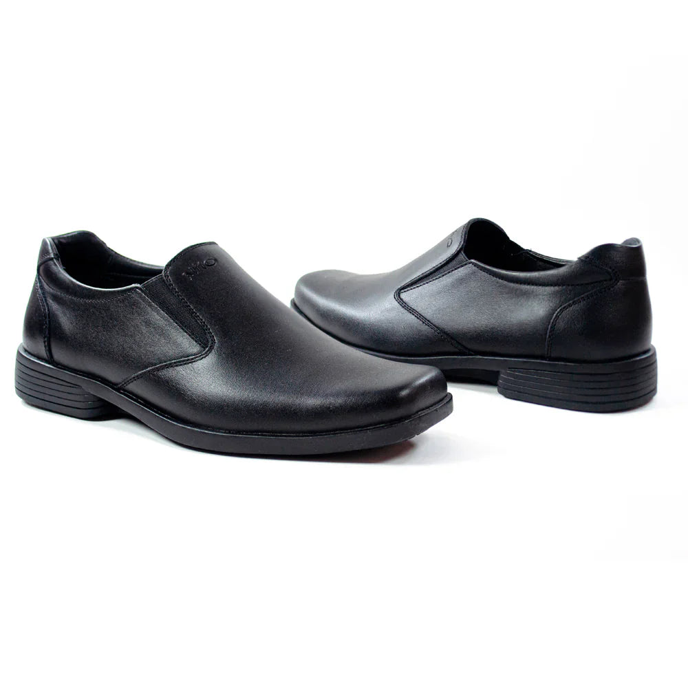 Zapatos para Escolares de color negro guante en vista frontal