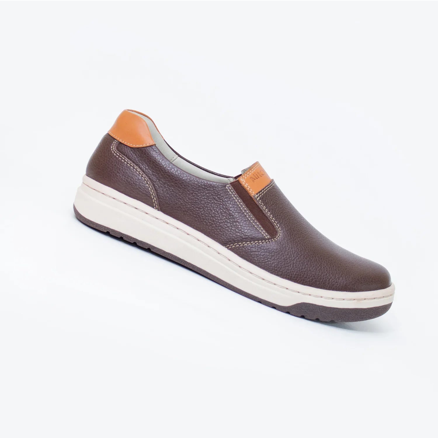 Zapatos para Niños de color marron en vista lateral derecha