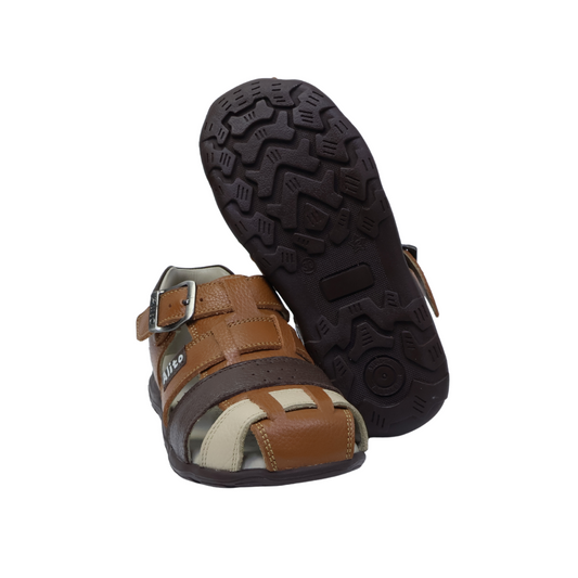 Sandalias para Niños de color marrón en vista frontal